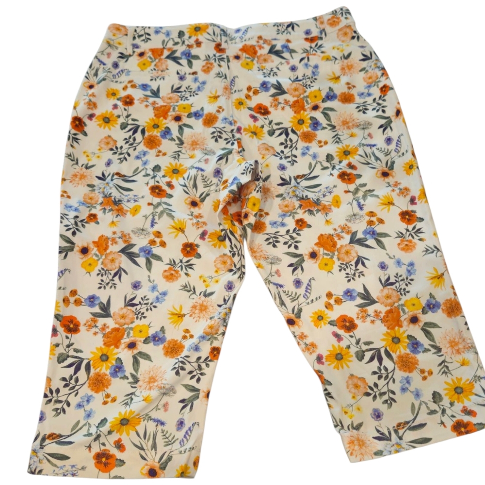 St. John's Bay Floral Midrise  Capri Pants - Orange, Yellow, Blue - Picture 3 of 11